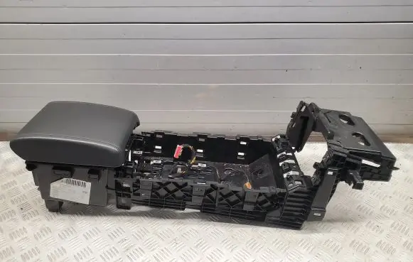Jaguar XF Center console 8X23F045H38A