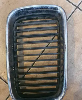 BMW 3 E36 Front bumper upper radiator grill 812238 5113812238