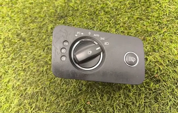 Mercedes-Benz CLS AMG C219 Light switch A2195450104 04059130