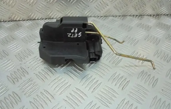 Hyundai Getz Front door lock