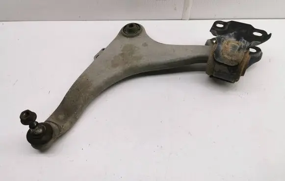 Volvo V70 Front lower control arm/wishbone