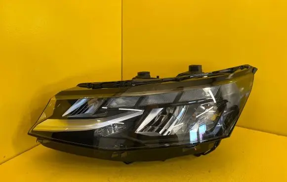 Volkswagen Transporter - Caravelle T7 Headlight/headlamp 7T1941035