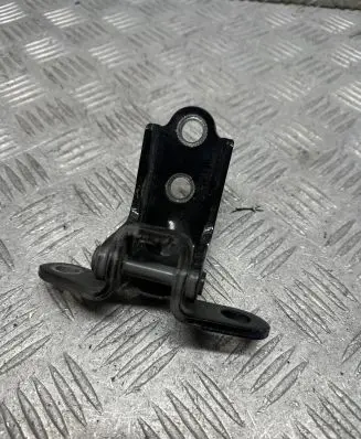 Hyundai Tucson TL Rear door lower hinge