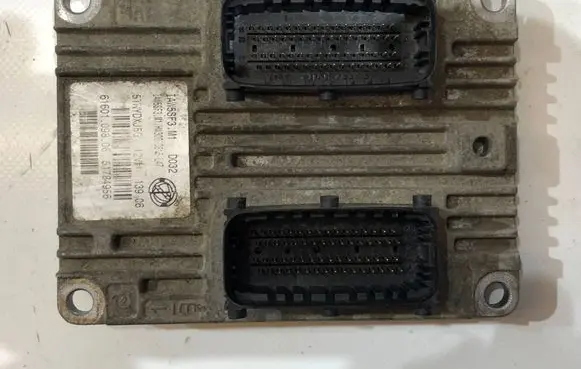 Fiat Grande Punto Engine control unit/module 51784956