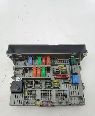 BMW 1 E81 E87 Fuse module 18844000000A 6906607