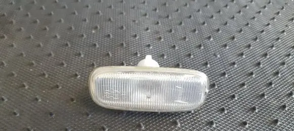 Audi A6 S6 C5 4B Front fender indicator light 4B0949127