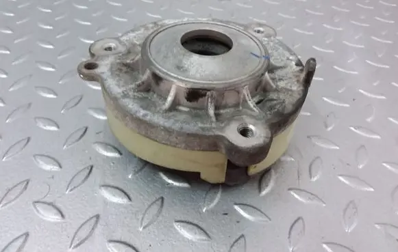 Audi A4 S4 B9 Front coil spring rubber mount 8W0413333