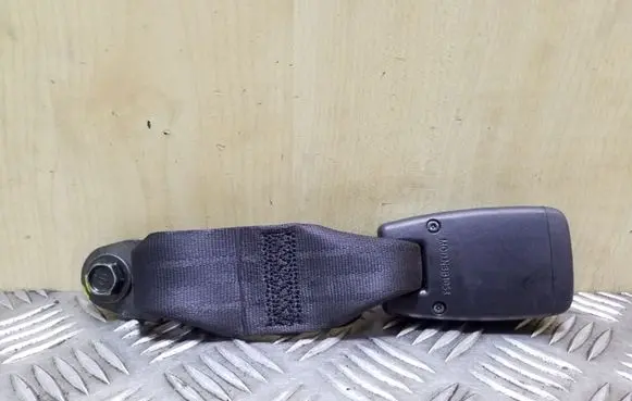 Honda CR-V Rear seatbelt buckle