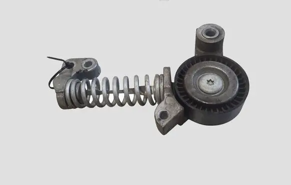 Volvo V60 Generator/alternator belt tensioner