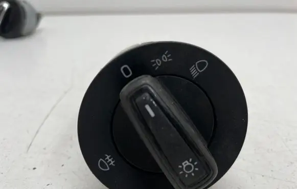 Skoda Superb B6 (3T) Light switch 5E0941431G