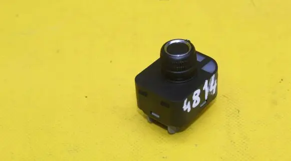 Audi A4 S4 B8 8K Wing mirror switch 4F0962109