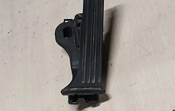 Volkswagen PASSAT B6 Accelerator throttle pedal 1K1721503L