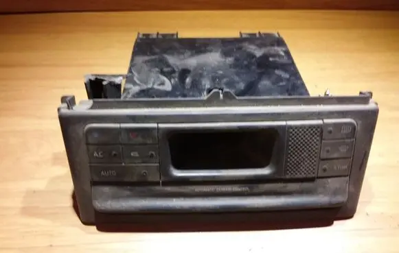 Renault Laguna I Climate control unit 9140010332 7700425674