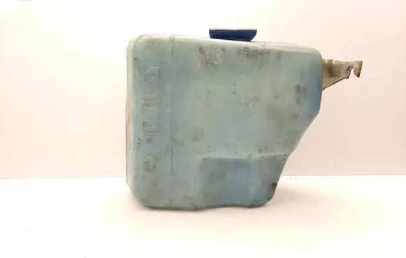 Volkswagen PASSAT B3 Windshield washer fluid reservoir/tank 357955B