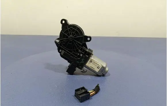 Seat Ibiza IV (6J,6P) Front door window regulator with motor 6R0959801