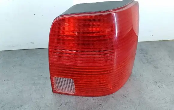 Volkswagen PASSAT B5 Rear/tail lights 3B9945112F