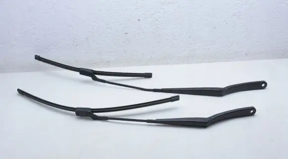 Ford Focus Front wiper blade arm