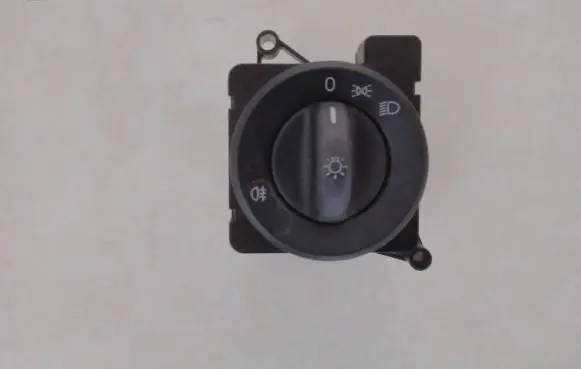 Mercedes-Benz Sprinter W906 Light switch A9069052401 5828979