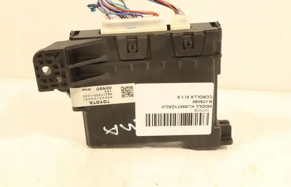 Toyota Corolla E160 E170 Air conditioner control unit module 8865002D81