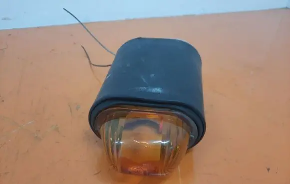 Volkswagen PASSAT B5 Front fender indicator light 42714