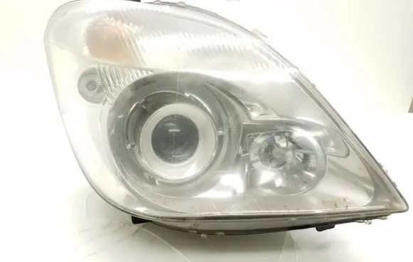 Mercedes-Benz Sprinter W906 Headlight/headlamp A9068201061