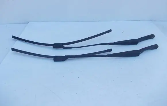 Opel Meriva B Front wiper blade arm 13250422 13250423