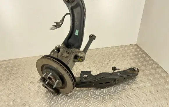 Rear wheel hub spindle/knuckle