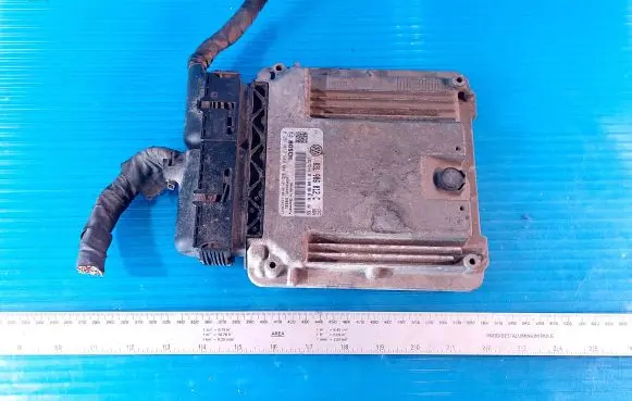 Volkswagen Crafter Engine control unit/module 03L906012C A0009000400