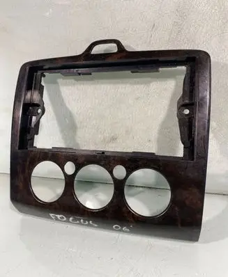 Ford Focus Radio/GPS head unit trim 4m5118522a