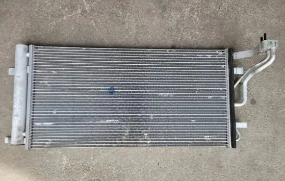 A/C cooling radiator (condenser)