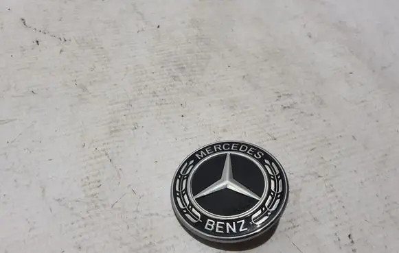 Mercedes-Benz GLE W167 Manufacturer badge logo/emblem A0008171601