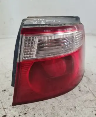 KIA Carens I Rear/tail lights