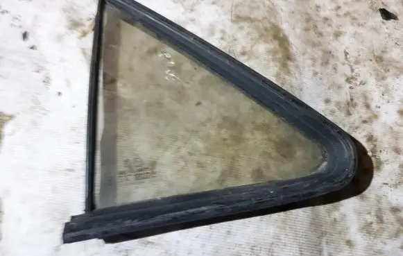 Peugeot 106 Rear side window