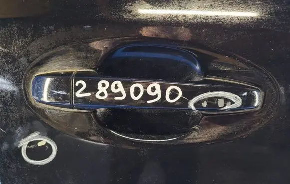 Toyota Prius+ (ZVW40) Front door exterior handle 6921174020A0