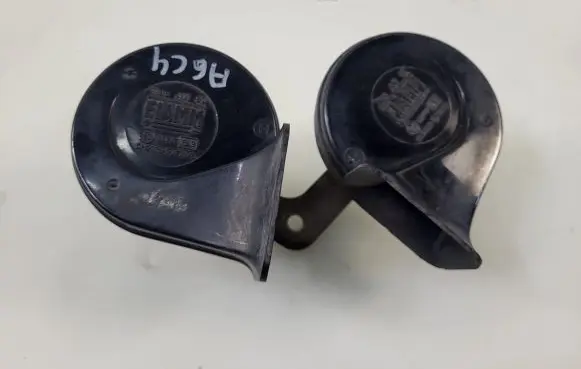 Audi A6 S6 C4 4A Horn signal