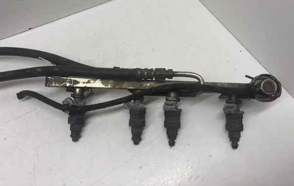 Audi A4 S4 B5 8D Fuel main line pipe 050133681A