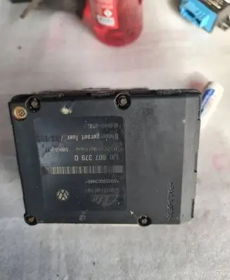 Volkswagen Golf IV ABS Pump 1J0907379Q 10094903323 MMS9G02H66