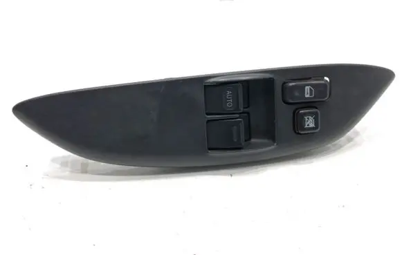 Toyota Yaris Electric window control switch 