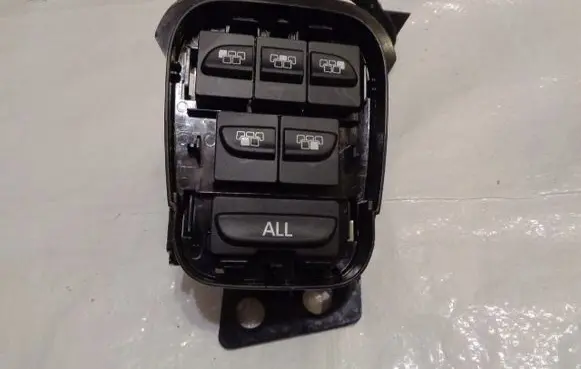 Renault Espace - Grand espace V Other switches/knobs/shifts 285M06817R