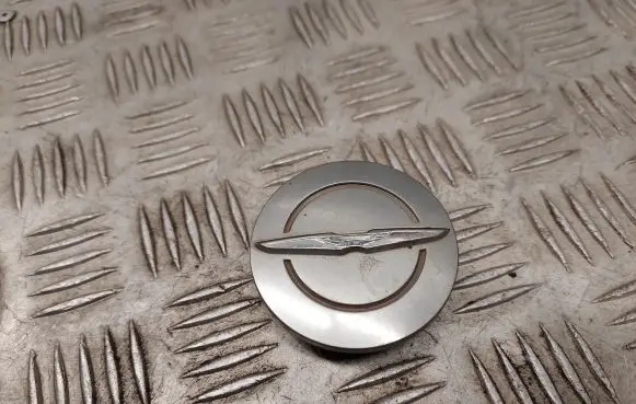 Chrysler Pacifica Original wheel cap 6ES82TRMAA