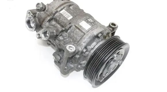 Volkswagen Polo VI Air conditioning (A/C) compressor (pump) 5Q0816803D