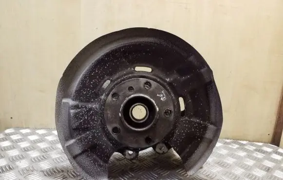 BMW 5 F10 F11 Rear wheel hub 6796100