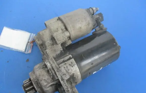 Skoda Fabia Mk1 (6Y) Starter motor 02T911023