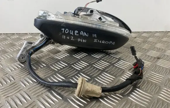 Volkswagen Touran III Front door electric wing mirror 0411208
