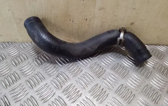 Lexus CT 200H Engine coolant pipe/hose