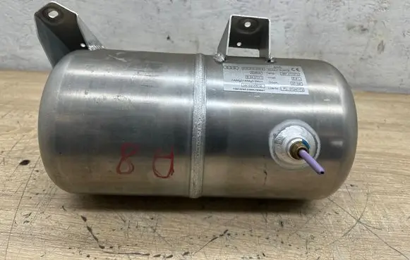 Audi A8 S8 D4 4H Air suspension tank/reservoir 4H0616203E 0916200612