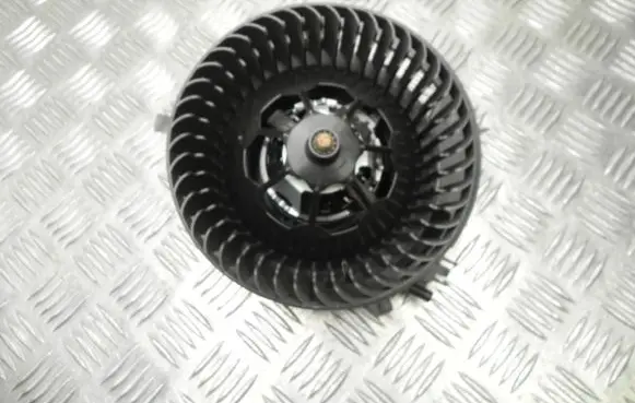 Volkswagen PASSAT B8 Heater fan/blower 3Q1819021A