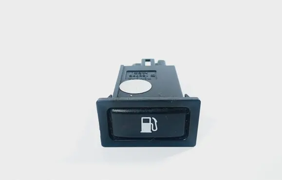 Toyota Avensis T250 Fuel tank opening switch 156795