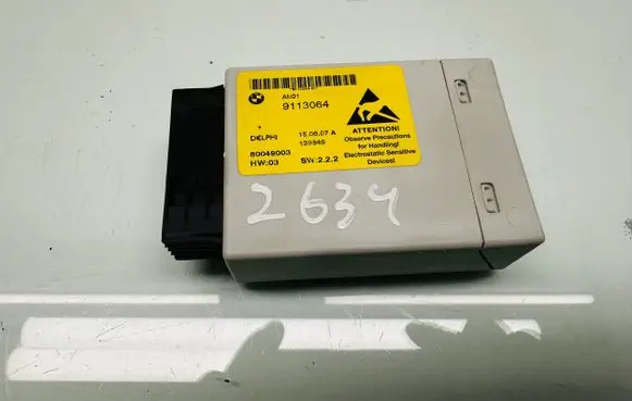 BMW 5 E60 E61 Center console control module 9113064
