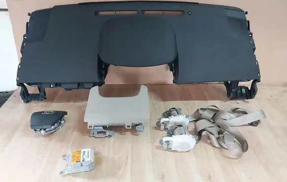 Toyota Prius+ (ZVW40) Dashboard PLUSDESKA